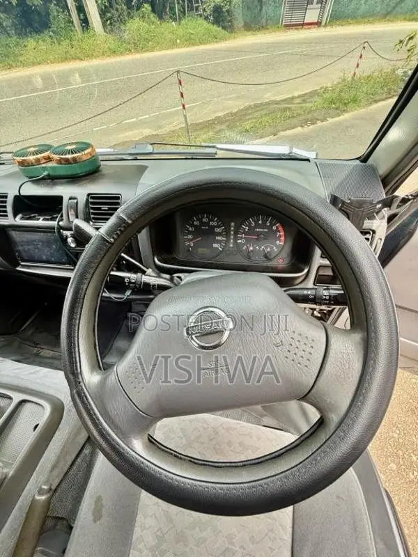 Nissan Vanettee VX 2003 Van (Used)