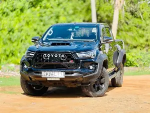 Toyota Hilux 2017 Pickup (Used)