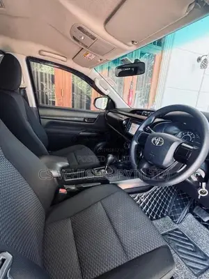 Toyota Hilux 2017 Pickup (Used)