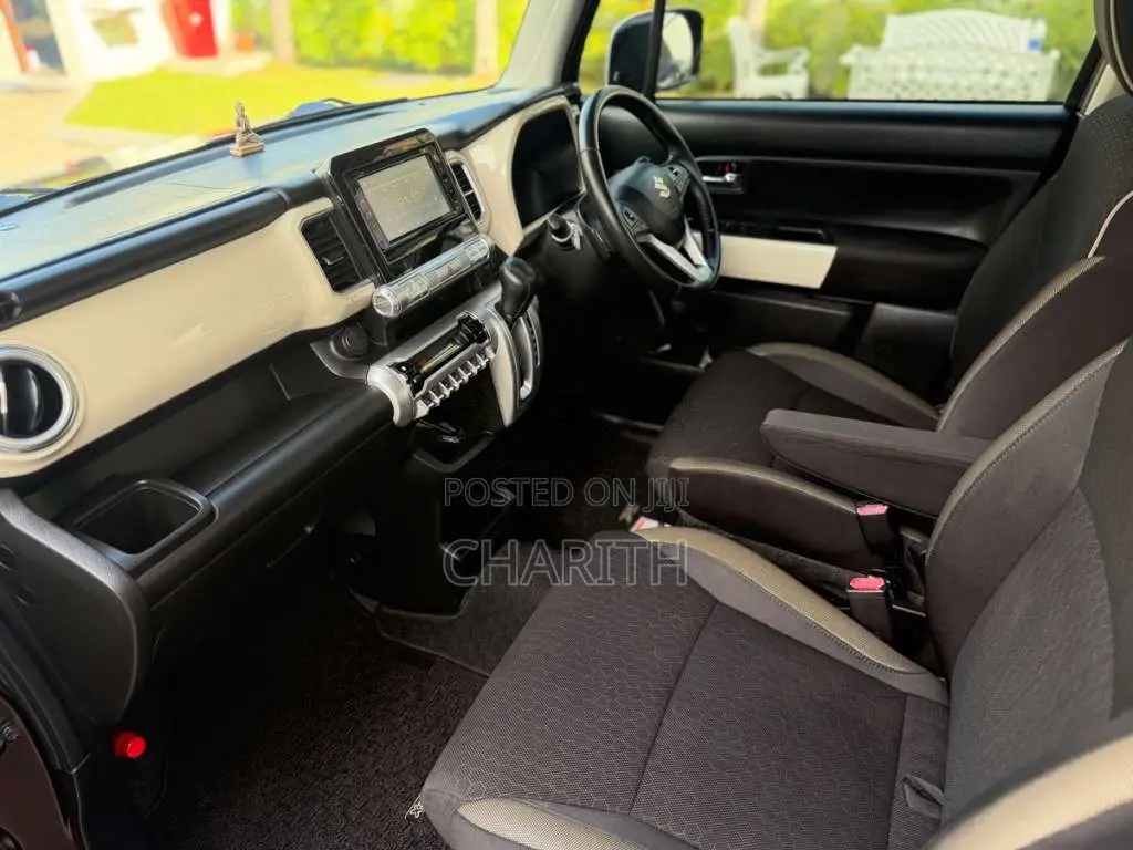 Suzuki Xbee 2018 SUV (Used)