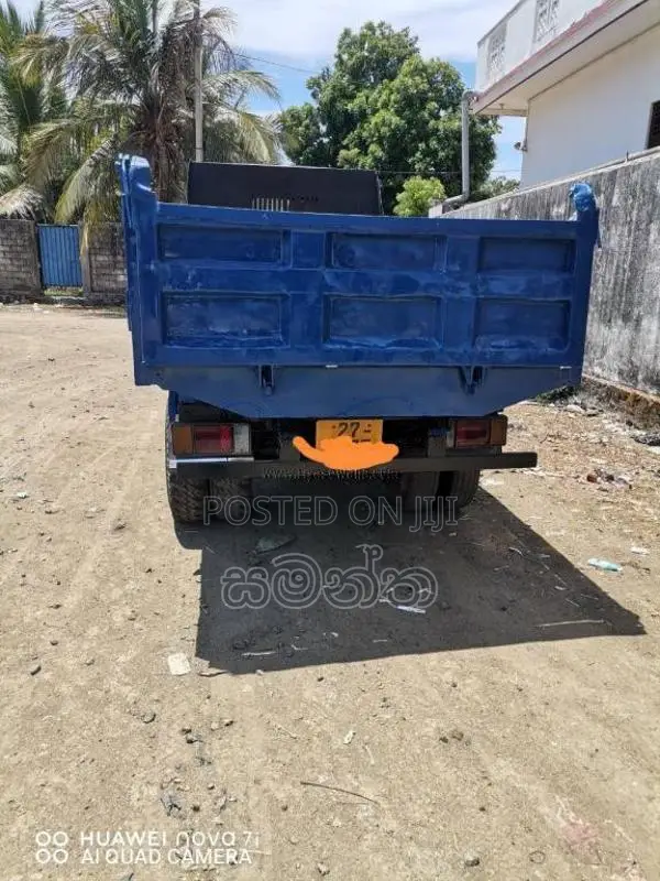 Isuzu Tipper 1980 Lorry (Used)