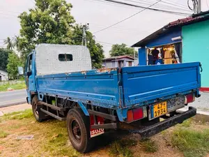 Isuzu NHR 1990 Lorry (Used)