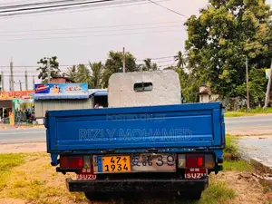 Isuzu NHR 1990 Lorry (Used)