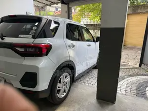 Toyota Raize G Japan 2024 SUV (Used)