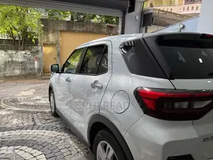 Toyota Raize G Japan 2024 SUV (Used)