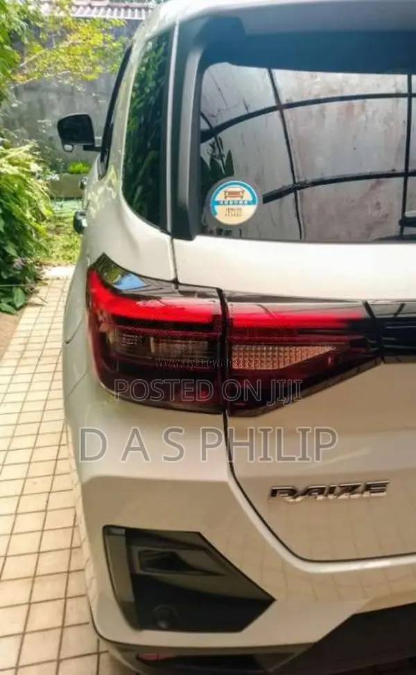 Toyota Raize 2024 SUV (Used)