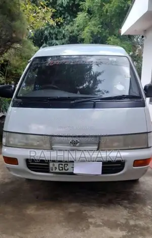 Toyota CR27 1995 Van (Used)
