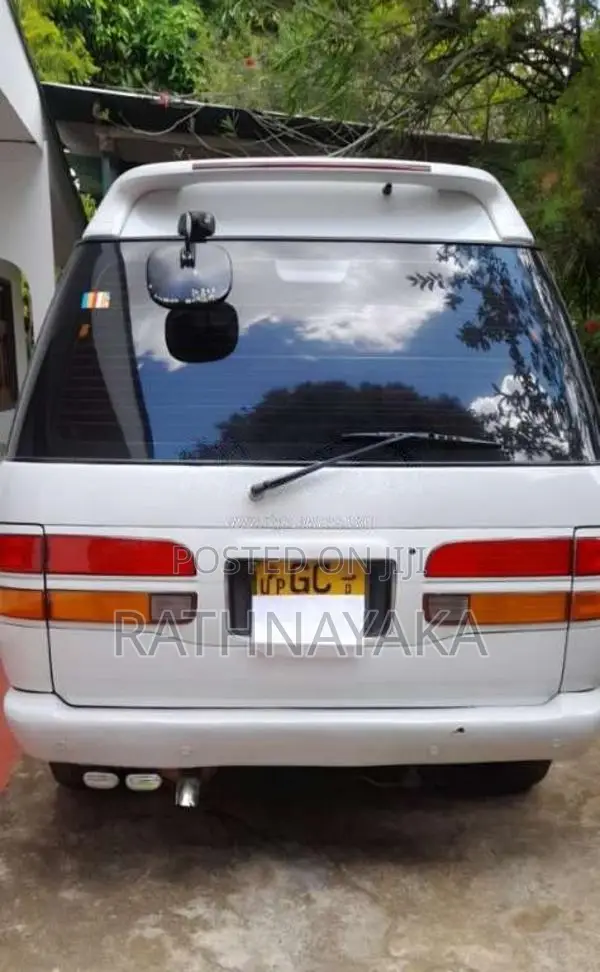 Toyota CR27 1995 Van (Used)