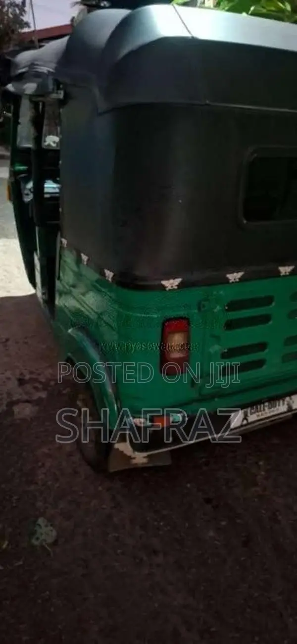 Bajaj RE 4 Stroke 2010 Three Wheel (Used)