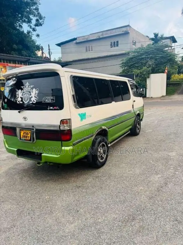 Toyota Dolphin LH113 1997 Van (Used)