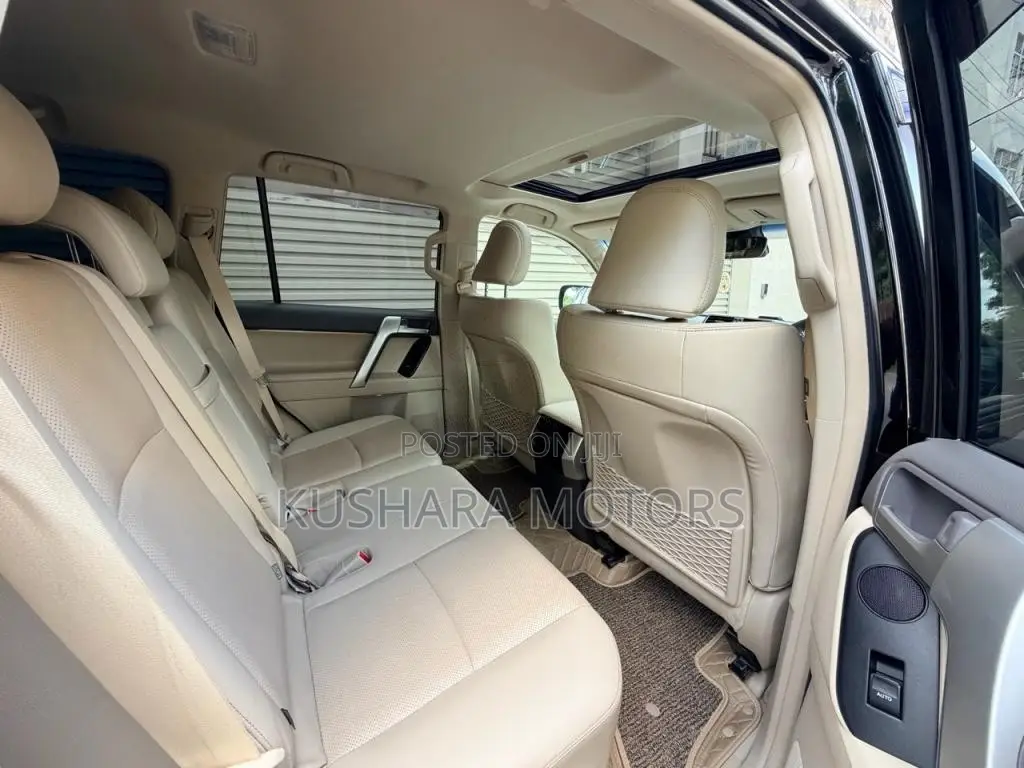 Toyota Land Cruiser TX 150 2023 SUV (Used)
