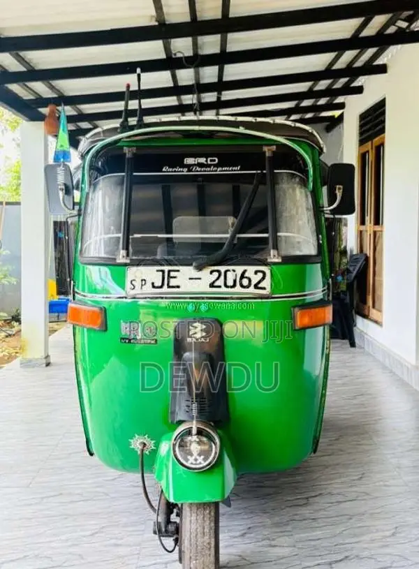 Bajaj 2 Stroke 2004 Three Wheel (Used)