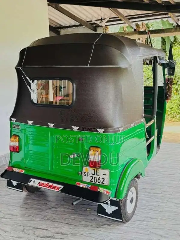 Bajaj 2 Stroke 2004 Three Wheel (Used)