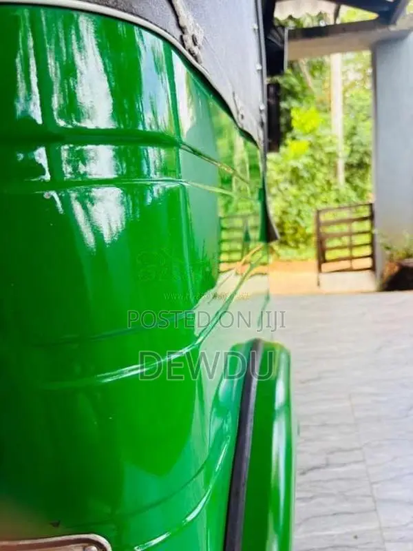 Bajaj 2 Stroke 2004 Three Wheel (Used)