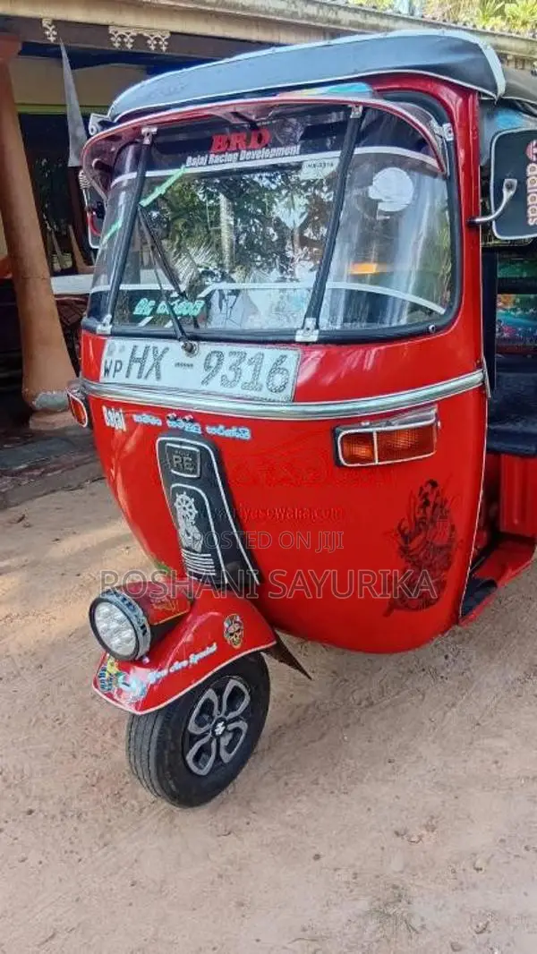 Bajaj Re 2 Stroke 2004 Three Wheel (Used)