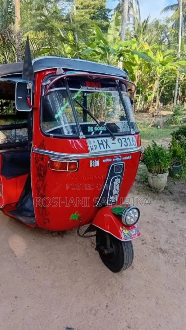 Bajaj Re 2 Stroke 2004 Three Wheel (Used)