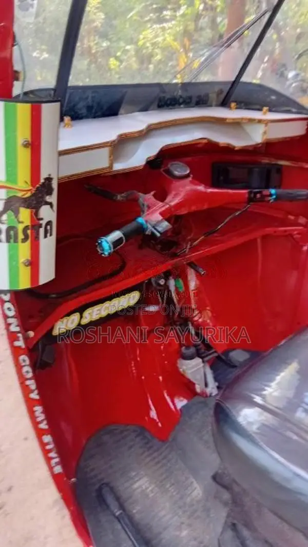 Bajaj Re 2 Stroke 2004 Three Wheel (Used)