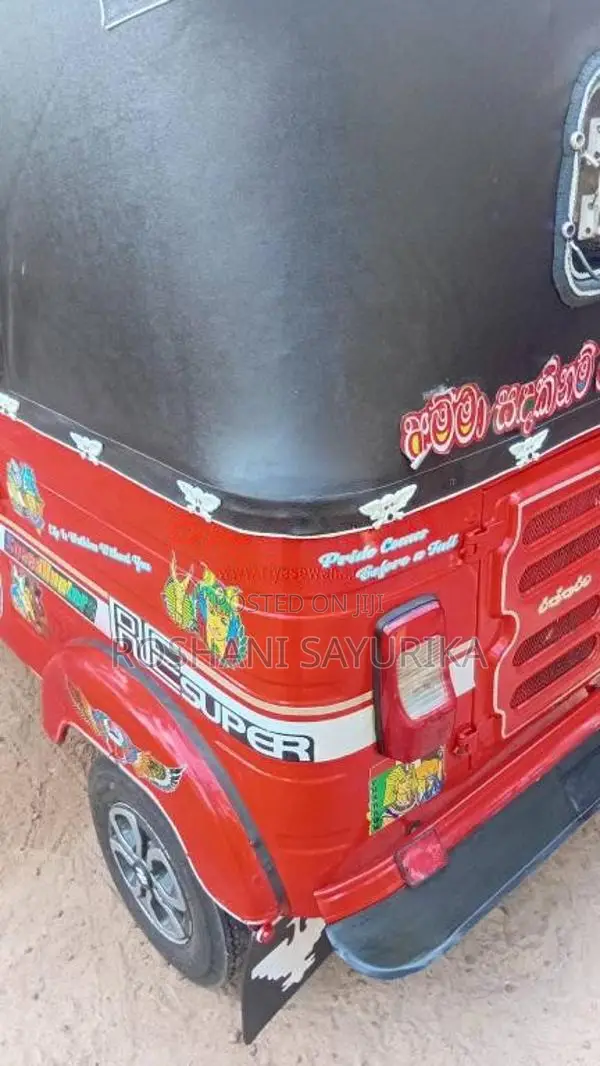Bajaj Re 2 Stroke 2004 Three Wheel (Used)