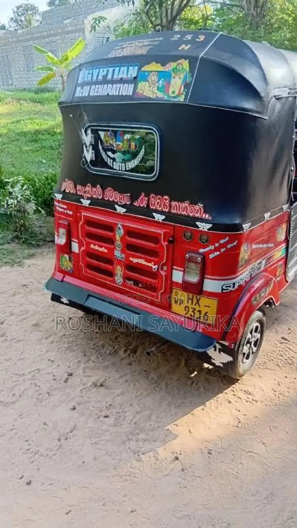 Bajaj Re 2 Stroke 2004 Three Wheel (Used)