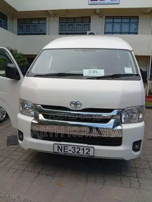 Toyota 223 2025 Van (Used)