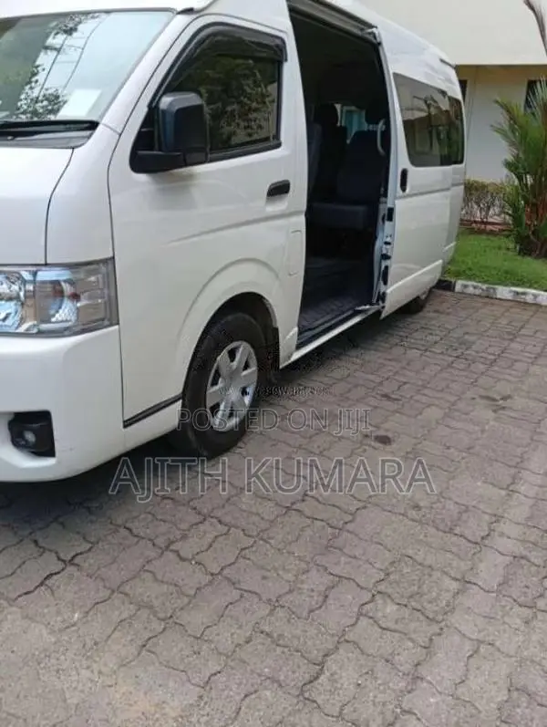 Toyota 223 2025 Van (Used)