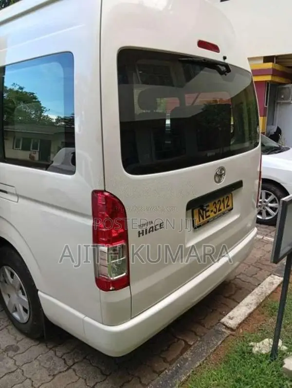 Toyota 223 2025 Van (Used)