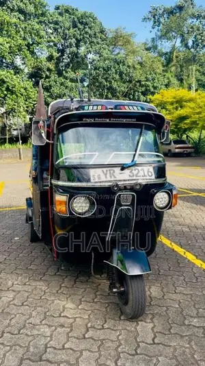 Bajaj 4 Stroke 2011 Three Wheel (Used)