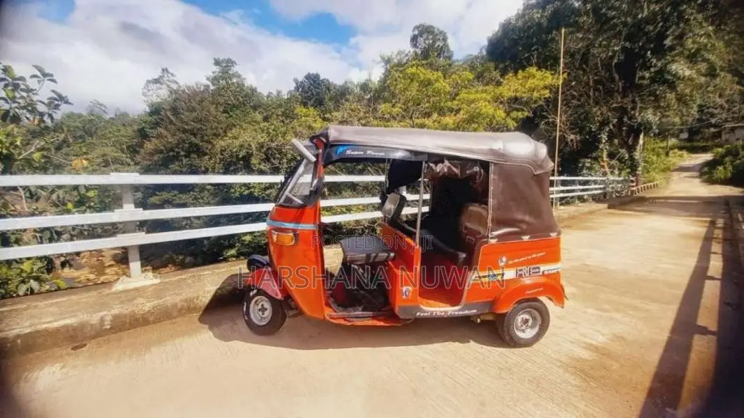 Bajaj 2 Stroke 1995 Three Wheel (Used)