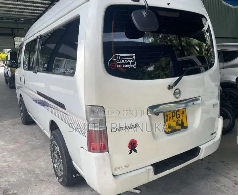 Nissan E25 2015 Van (Used)