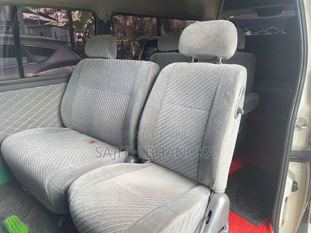 Nissan E25 2015 Van (Used)