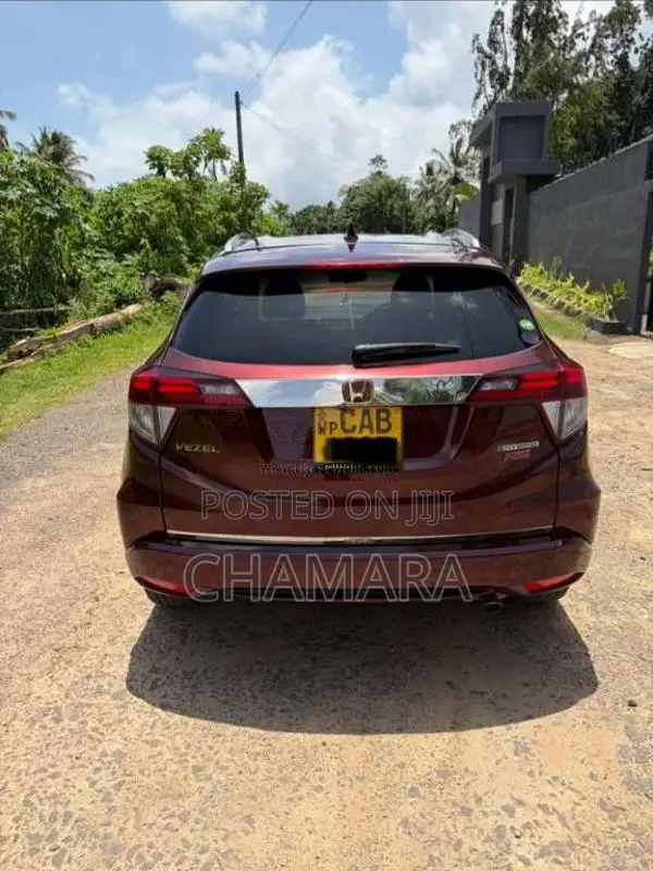 Honda Vezel 2014 SUV (Used)