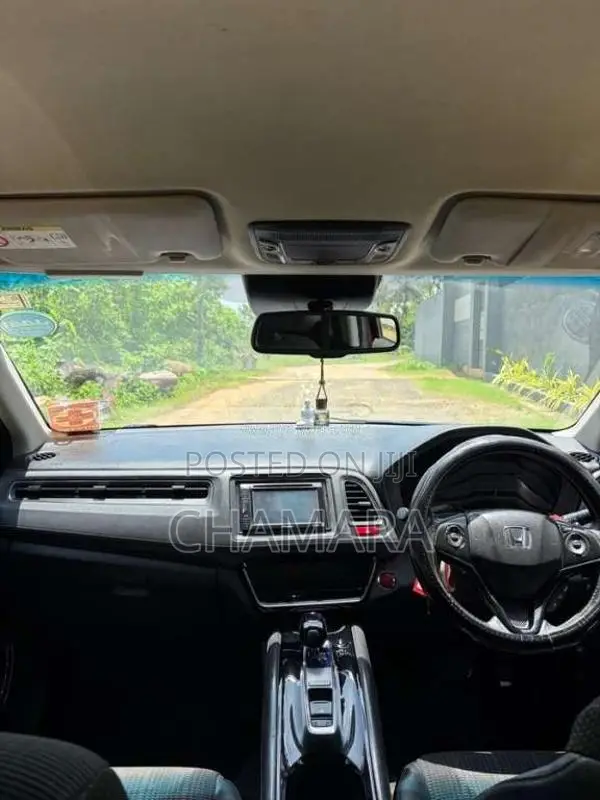 Honda Vezel 2014 SUV (Used)