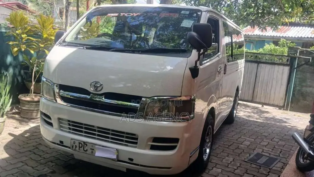 Toyota KDH 2007 Van (Used)