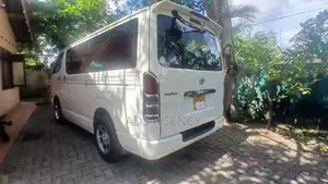 Toyota KDH 2007 Van (Used)