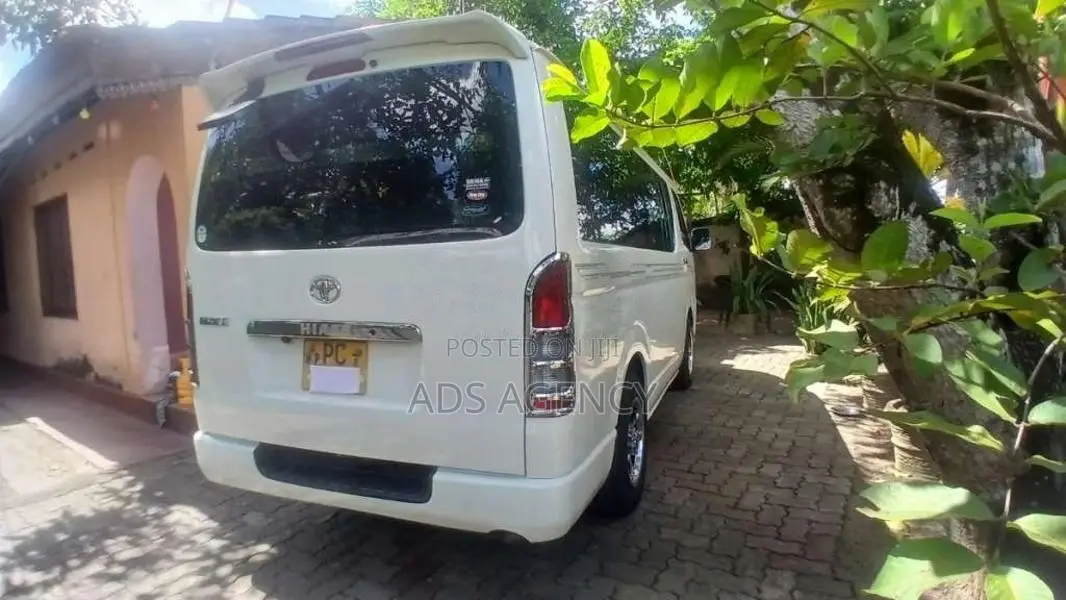 Toyota KDH 2007 Van (Used)