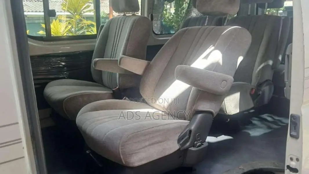Toyota KDH 2007 Van (Used)