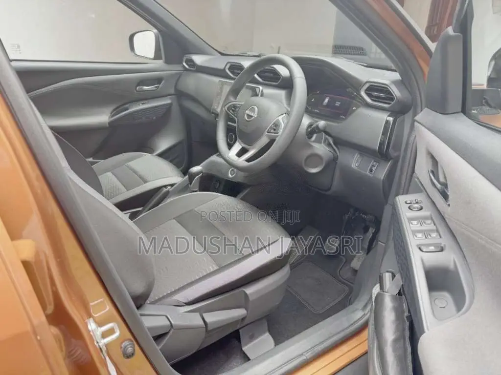 Nissan Magnite CVT Turbo 2025 SUV (Used)