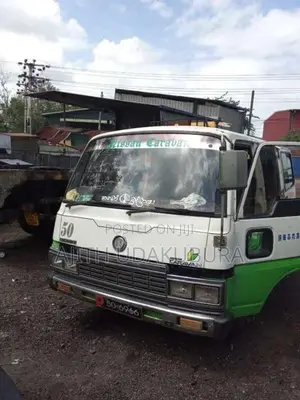 Nissan Caravan 1985 Van (Used)