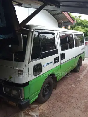 Nissan Caravan 1985 Van (Used)
