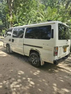 Nissan Caravan 2003 Van (Used)