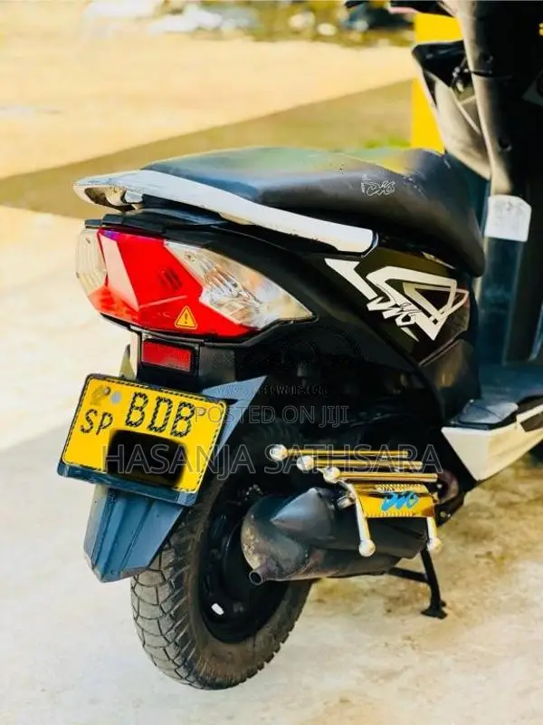 Honda Dio 2015 Motorbike (Used)