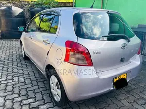 Toyota Vitz 2007 Car (Used)