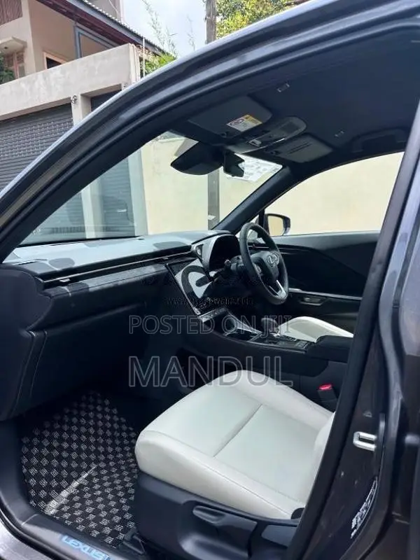 Toyota Lexus LXB 2024 SUV (Used)