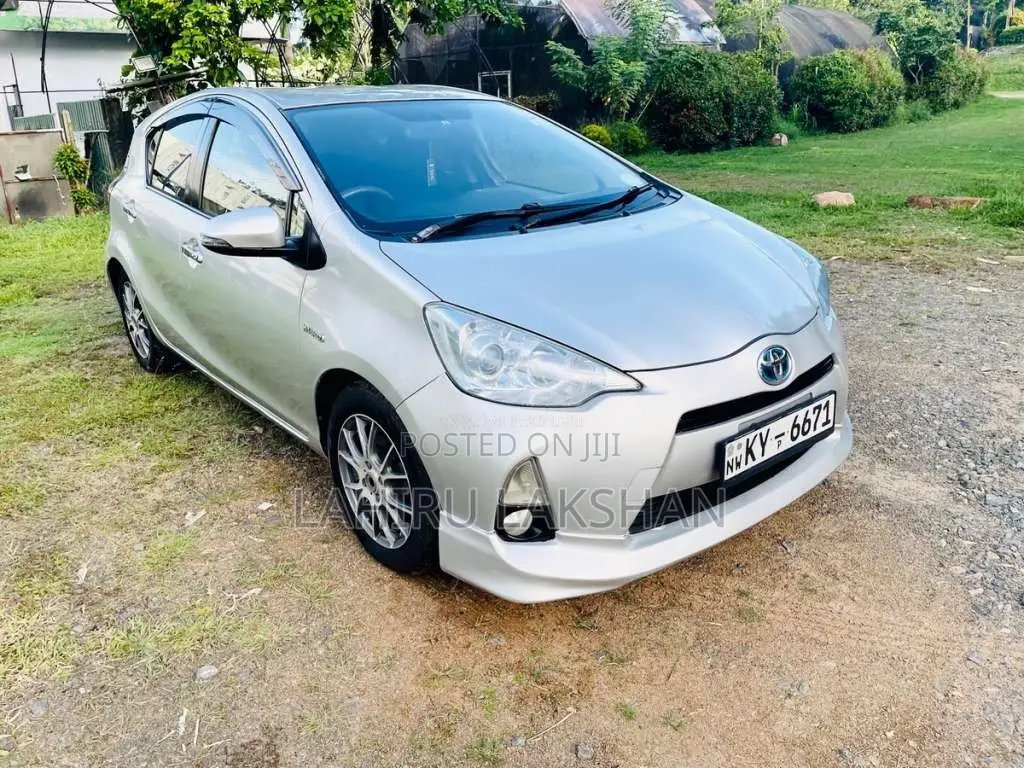 Toyota Aqua 2013 Car (Used)