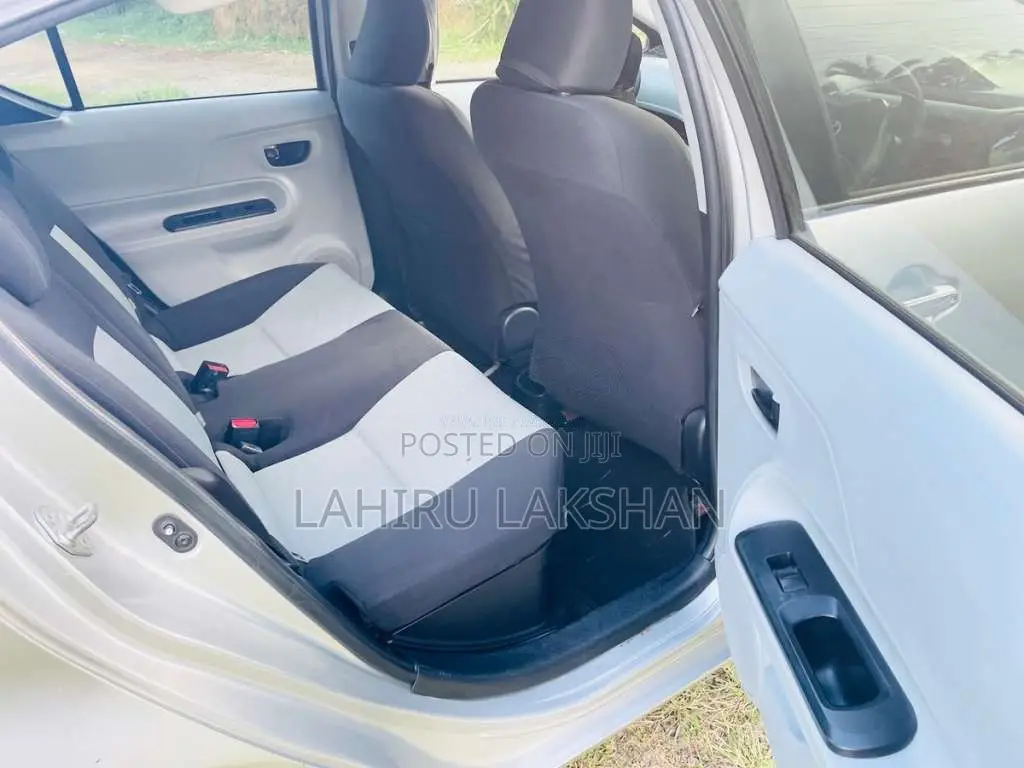 Toyota Aqua 2013 Car (Used)