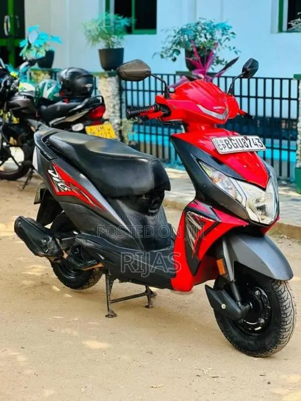 Honda DIO 2018 Motorbike (Used)