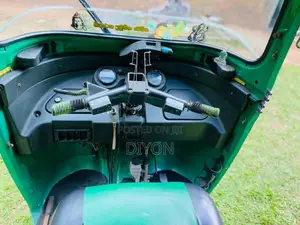 Bajaj 4 Stroke 2015 Three Wheel (Used)