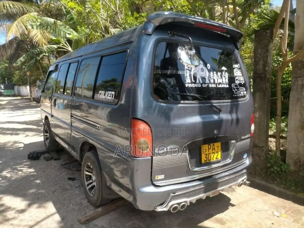 Hyundai H100 2000 Van (Used)