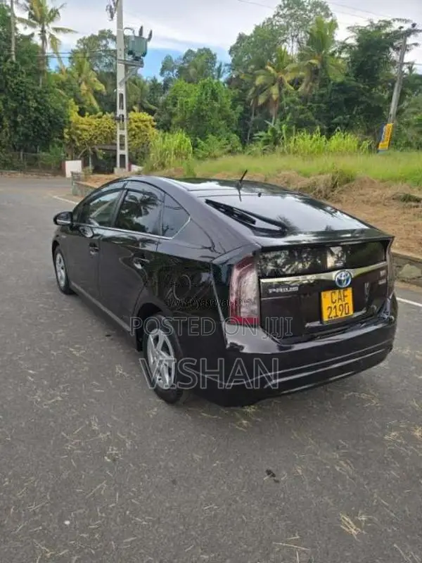 Toyota Prius S Grade 2015 Car (Used)
