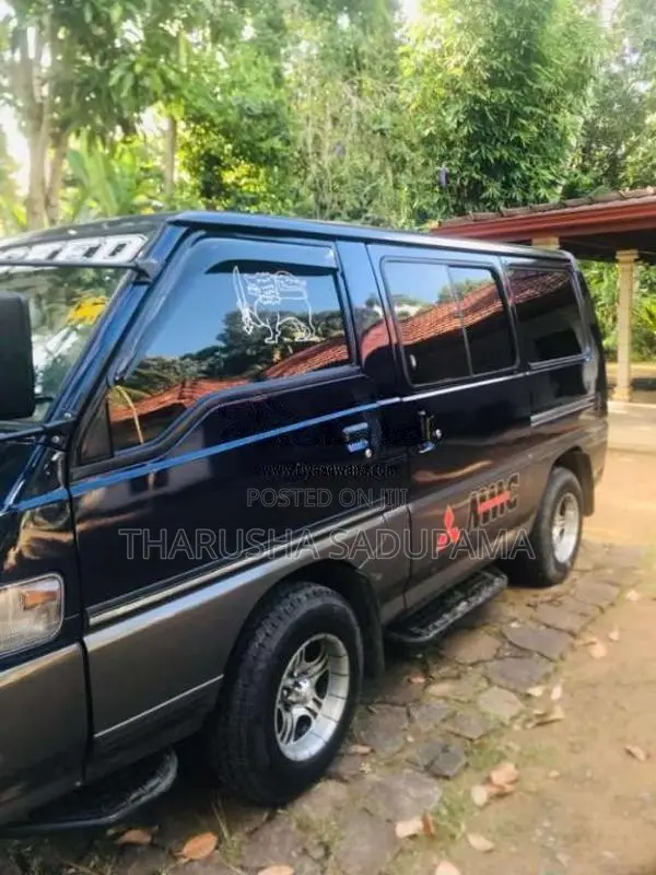 Mitsubishi Delica 1990 Van (Used)